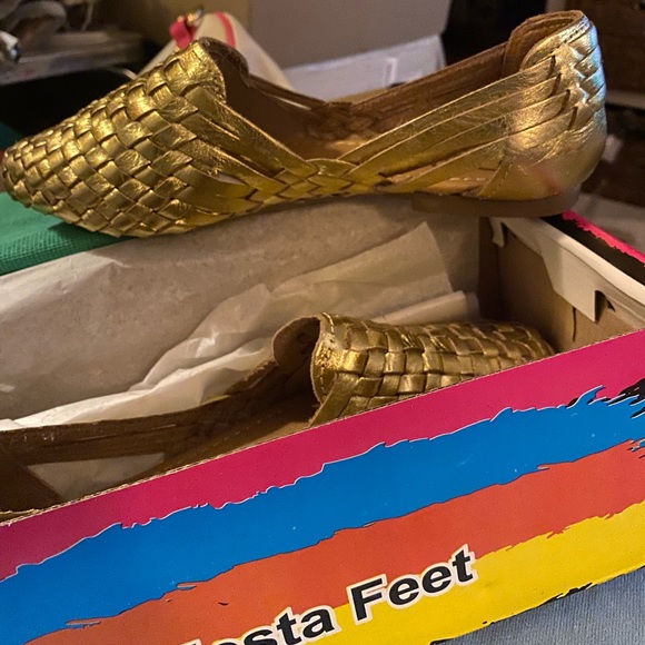 New Fiesta Feet Gold Gatsby Sandals - Picture 9 of 14